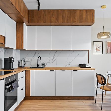 Rentplanet - Apartament Miedzynarodowa Варшава Екстер'єр фото